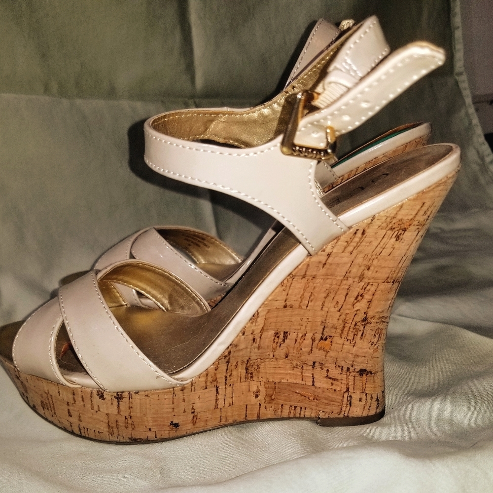 Guess woman's shoes